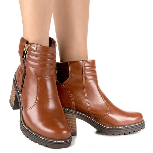 Bota Dakota de Cano Curto Marrom