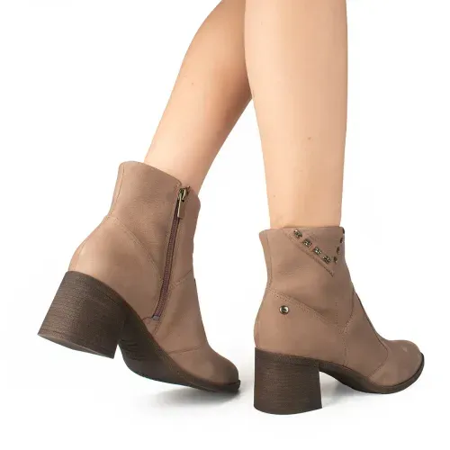 Bota Dakota  de Couro com Cano Curto Cinza