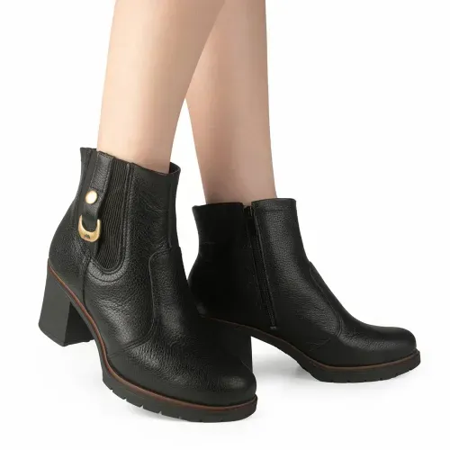 [PRÉ-VENDA] Bota Dakota de Cano Curto em Couro Preta
