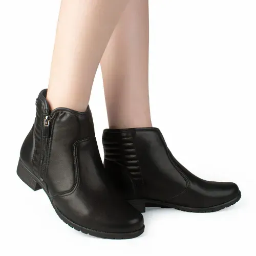 Bota Dakota de Cano Curto Preta