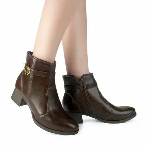 Bota Dakota de Cano Curto Marrom