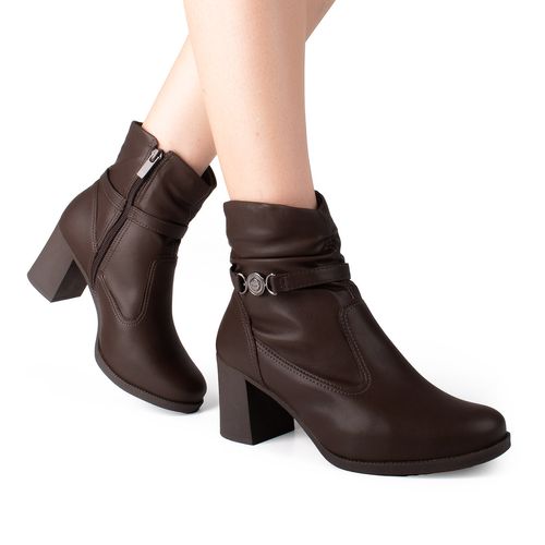 Bota Dakota de Cano Curto Marrom