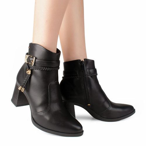 Bota Dakota de Cano Curto Preta