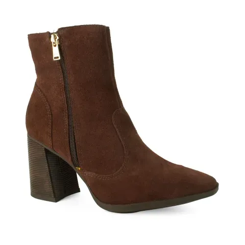 Bota Dakota de Cano Curto em Couro Marrom