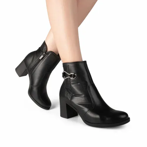 Bota Dakota de Cano Curto Preta