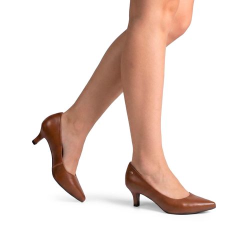 Scarpin Dakota de Couro Castanho